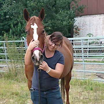 Vanessa Schiller, Physiotherapeutin und Osteopathin für Hund und Pferd