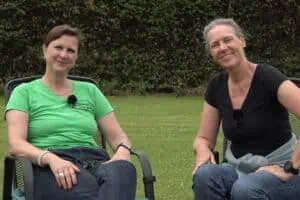 Hundetrainerinnen Regine Hochhäusler und Sonja Meiburg - Hey-Fiffi.com